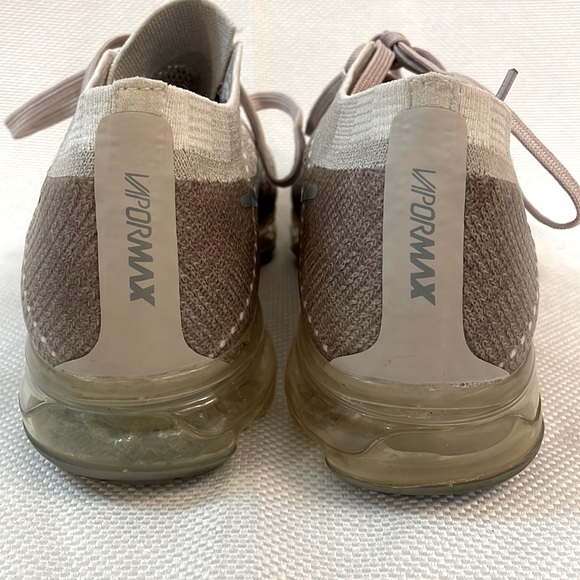 Nike Women’s Vaparmax Flyknit Chrome Sunset Glow Size 6.5 - Picture 3 of 13